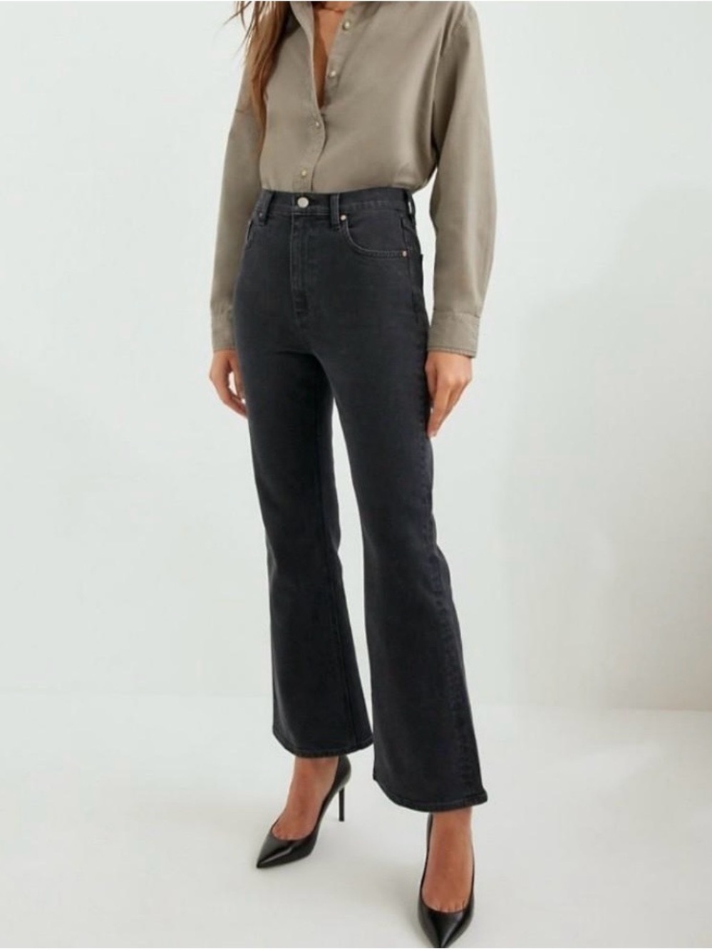 Aritzia Denim Forum Twiggy High Rise Flare Jean Black Size 31, Hemmed 27” Inseam
